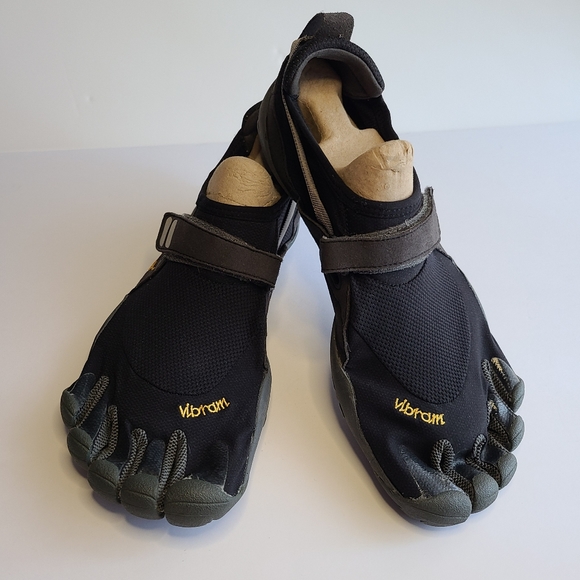 Vibram | Shoes | Vibram Five Fingers 